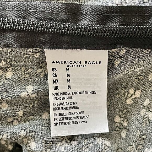 American Eagle Women Romper Dress Black Floral w/ Pockets Size Medium M - Picture 10 of 12